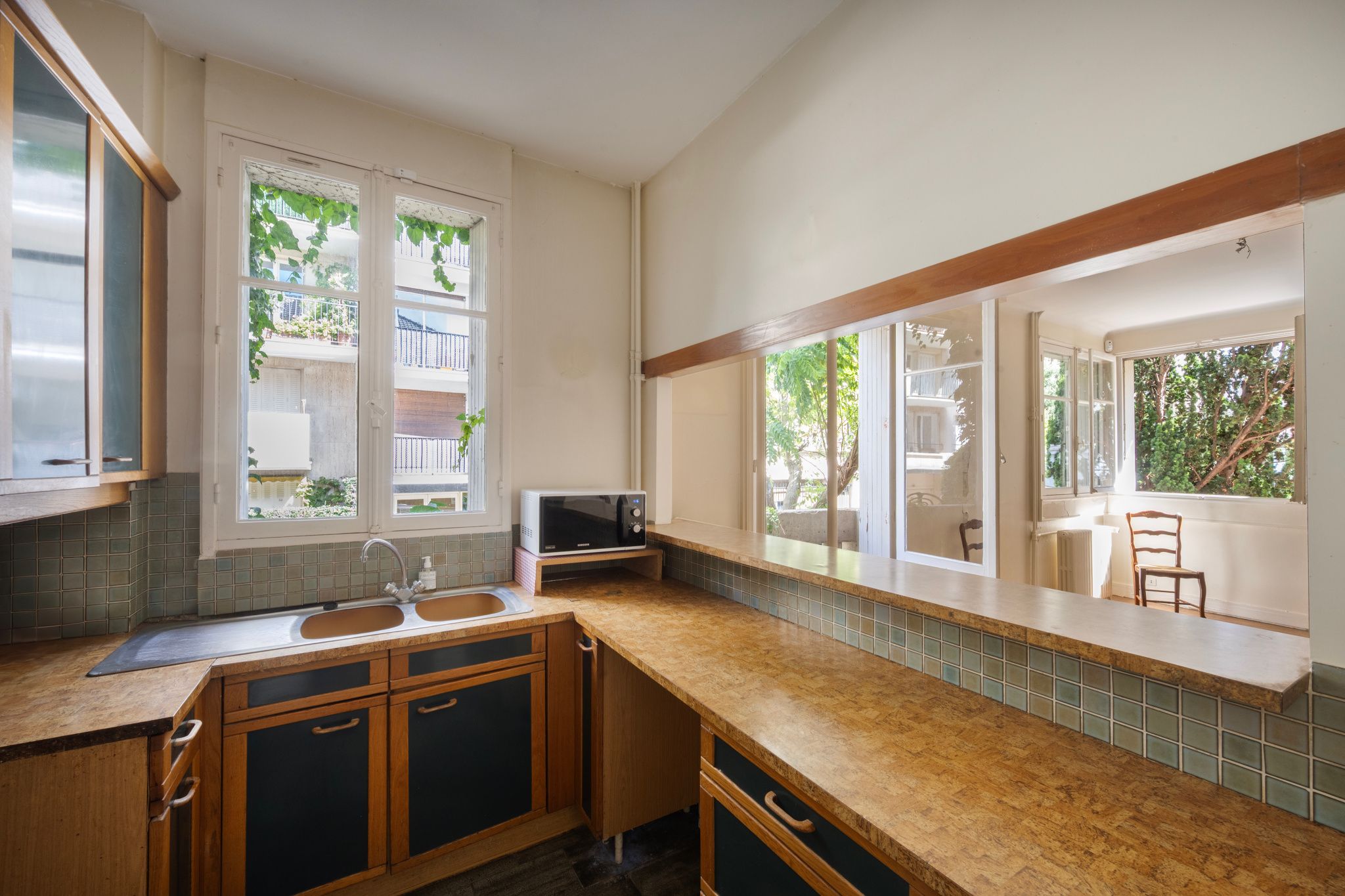 Paris XVIème - Auteuil / 5 pièces avec jardin